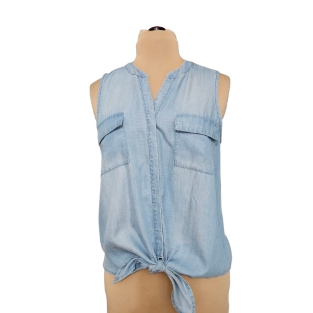 Chico’s Chambray Blue Sleeveless Denim Lyocell Button Front Tie Top Sz M Casual